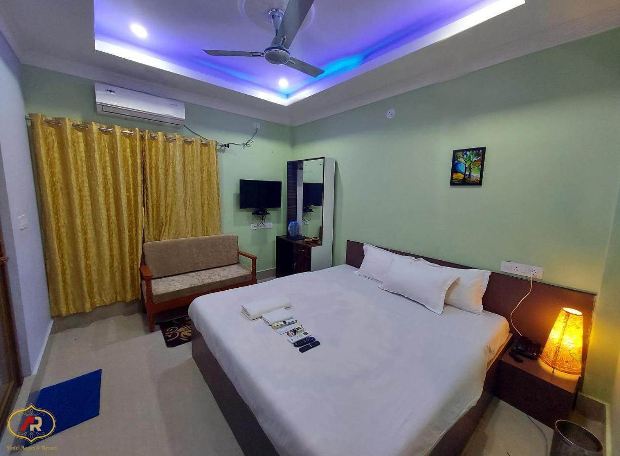 Hotel Aayes And Resort Shānti Niketan Eksteriør billede
