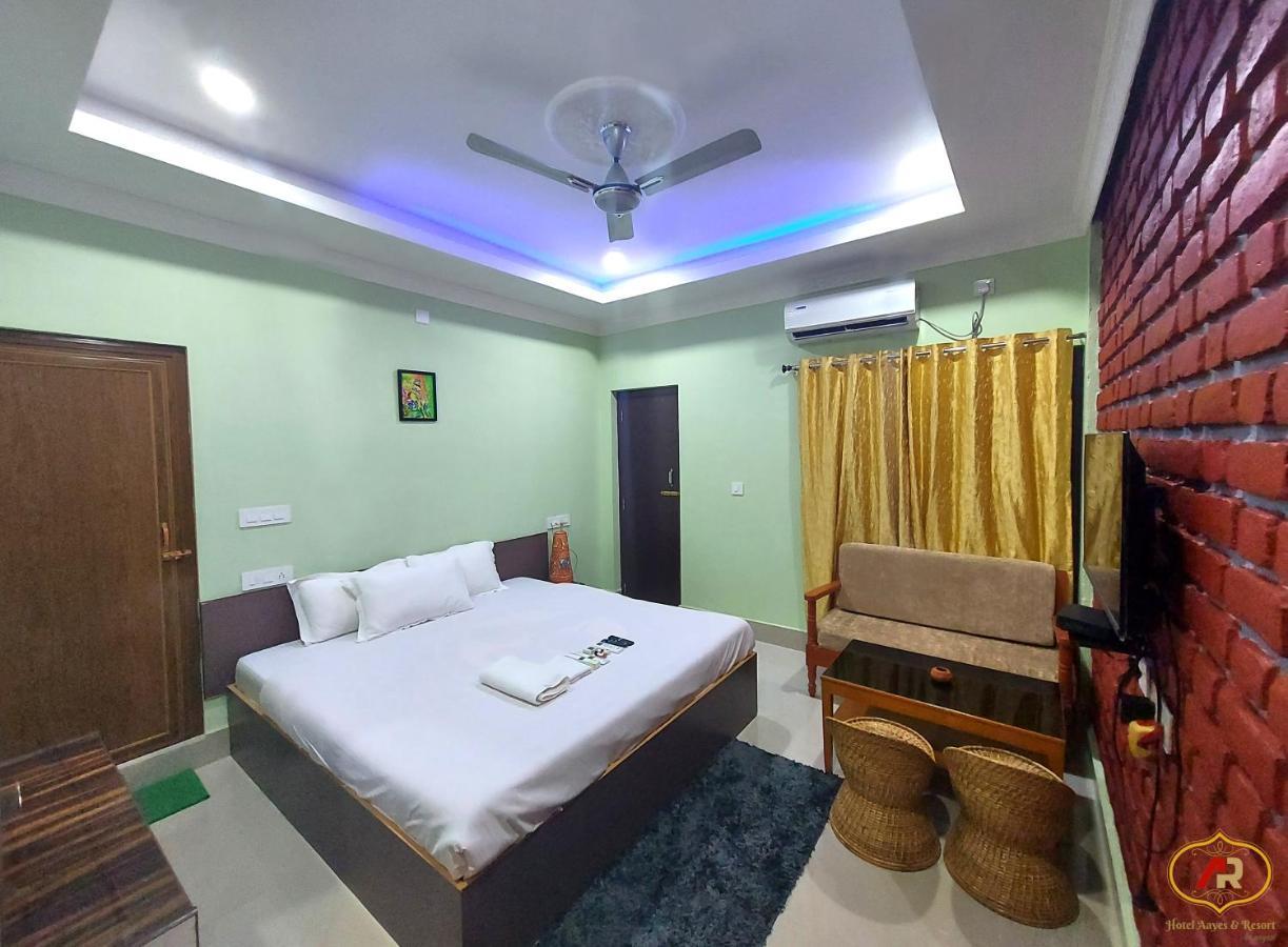 Hotel Aayes And Resort Shānti Niketan Eksteriør billede